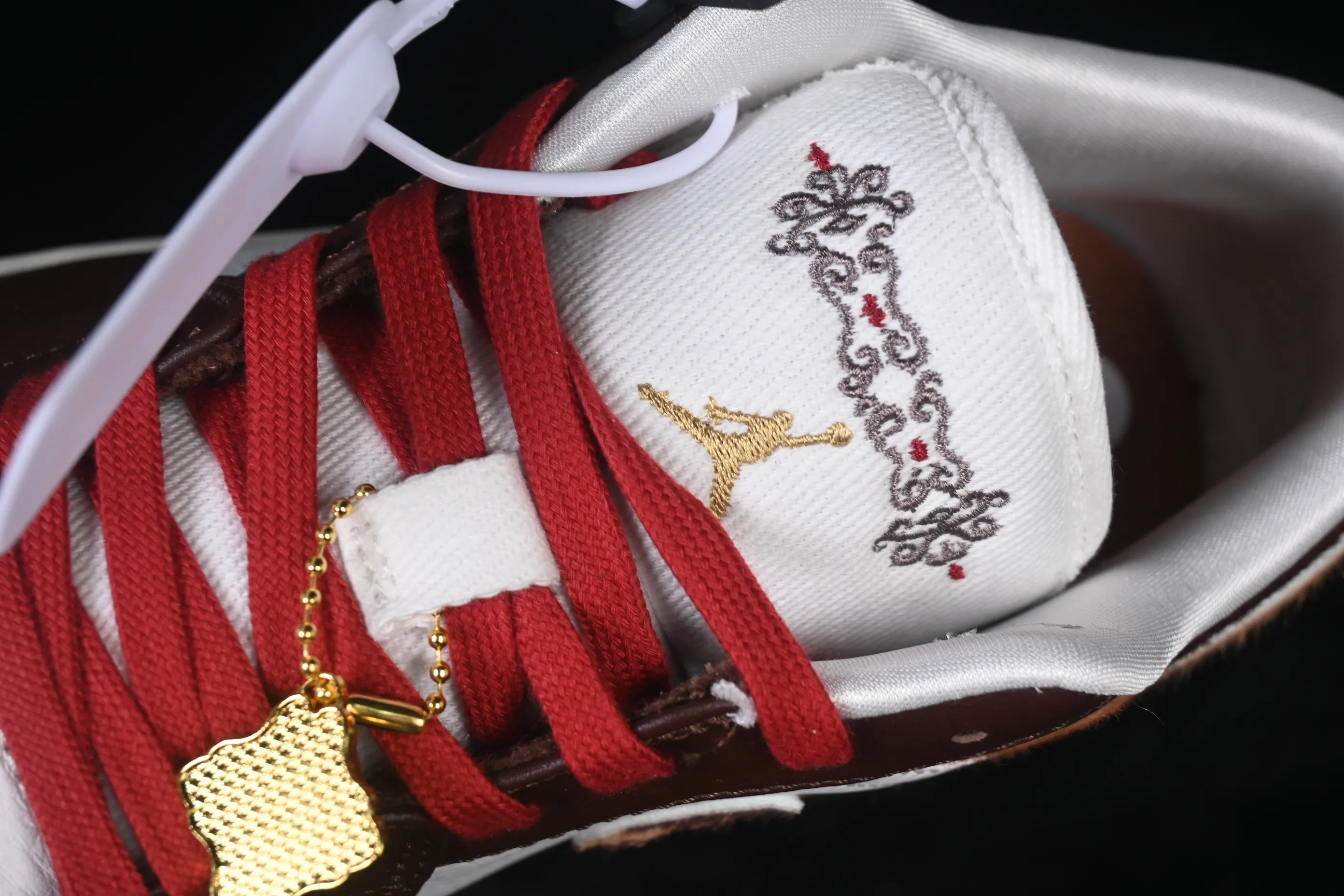 All categories Air Jordan Jordan series basketball shoes Air Jordan 1 Low Air Jordan 1 Low "Year of the Horse" AJ1 Joe 1 Year of the Horse CNY low-top retro basketball shoes IQ5321-121